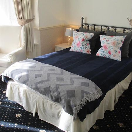 Crown Lodge Torquay Esterno foto