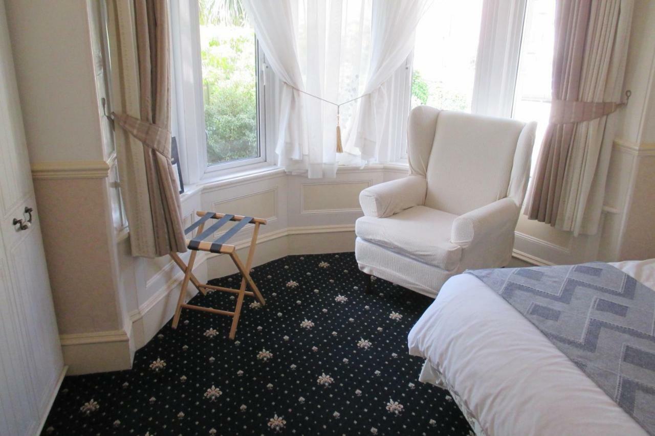 Crown Lodge Torquay Esterno foto